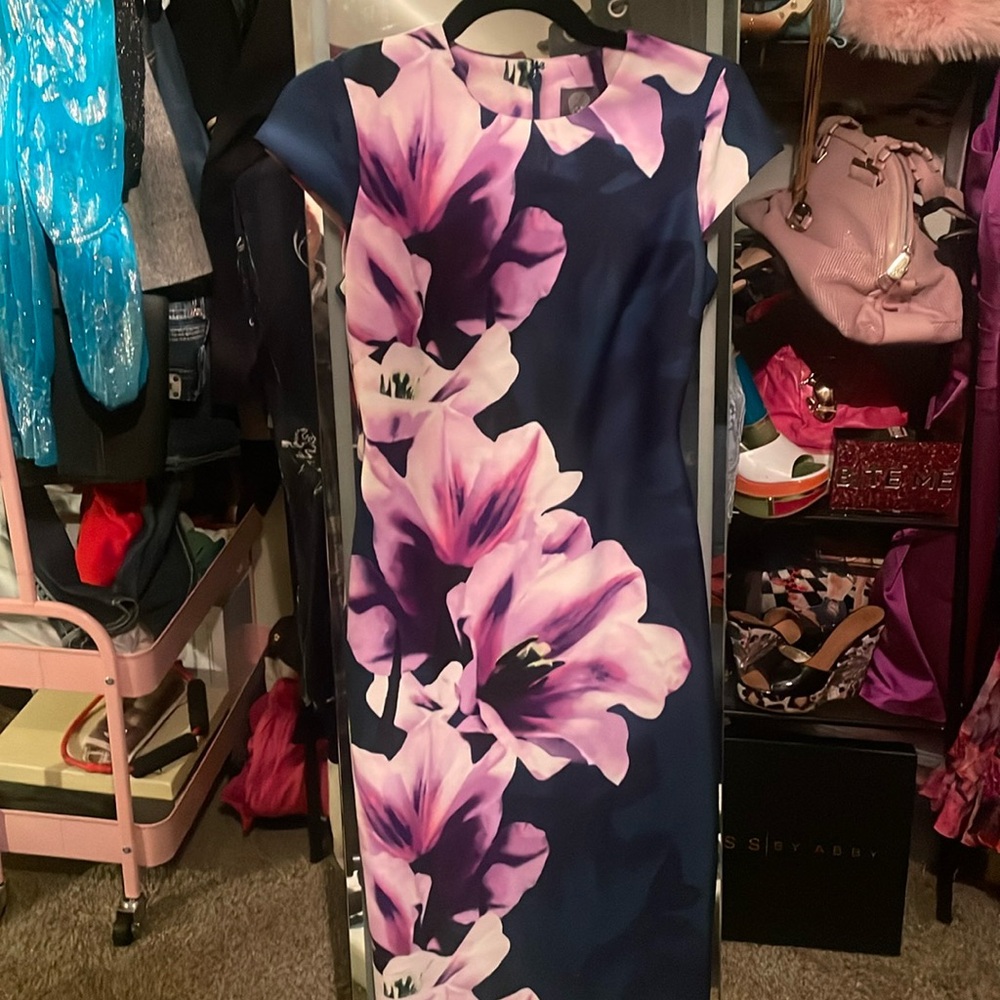 Vince Camuto size 2
